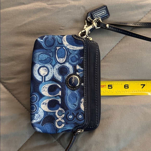 Coach Abstract Blue and white Wristlet - Picture 5 of 5